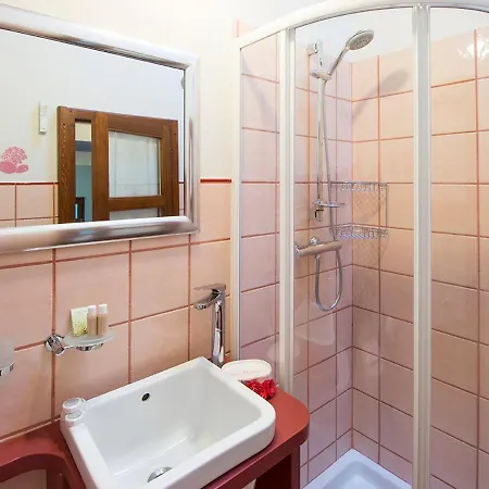 Sleeps 6 Pool Wifi Apartment Massino Visconti