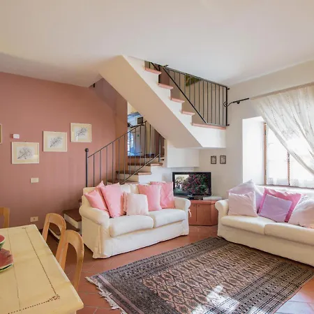 Apartment Sleeps 6 Pool Wifi *
